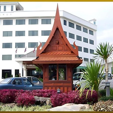 Sri U-Thong Grand Hotel Suphan Buri Buitenkant foto